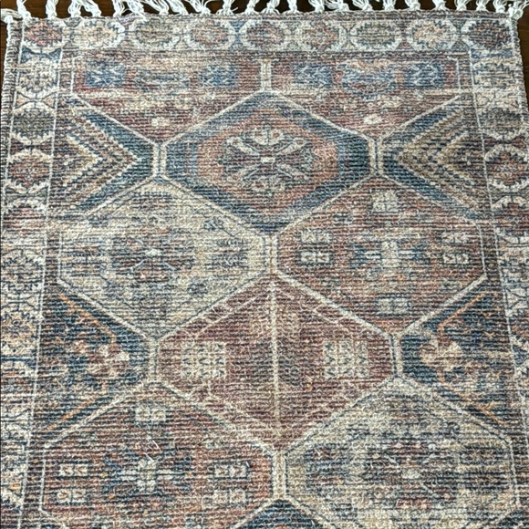 Vintage Style Woven Rug! - Picture 10 of 16